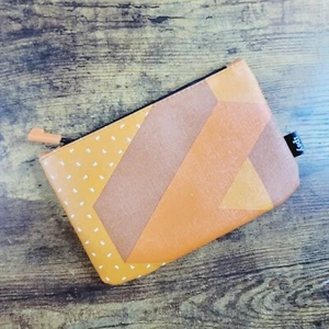 Bolsa de maquillaje Ipsy 2019 Tetris naranja y marrón - Imagen 1 de 6