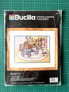 Oma's Dachboden Spielzeug bedruckt gezählt Kreuzstich Kit 9"" x 12"" Bucilla 40378 - Bild 1 von 2