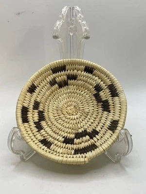 Cesta tejida a mano Papago Tohono O’odham Yucca Devils tejido de garra bonita de colección Foto 1 de 3