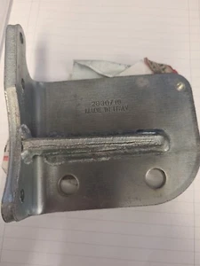 Iveco Parts - Fuel Filter Housing Bracket - 2830710 - Picture 1 of 3