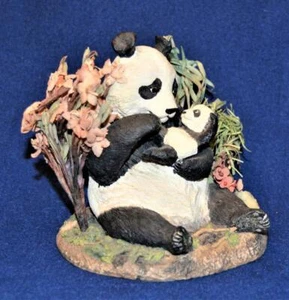 1992 NATURE PRESERVATION Gallery A MOTHER'S LOVE PANDA by Elfie Harris Figurine - Picture 1 of 3