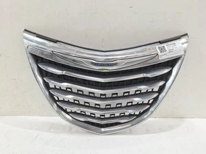 2013 CHRYSLER YPSILON 5 Door Hatchback Front Centre Chrome Grille Grill - Picture 1 of 6
