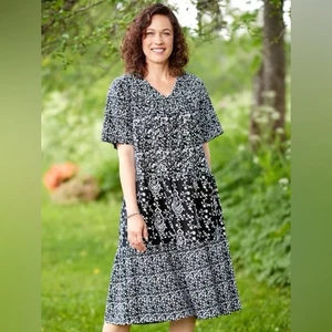 Muumuu manica corta a strati Vermont Country Store usato in ottime condizioni bianco e nero taglia 2X - Foto 1 di 11