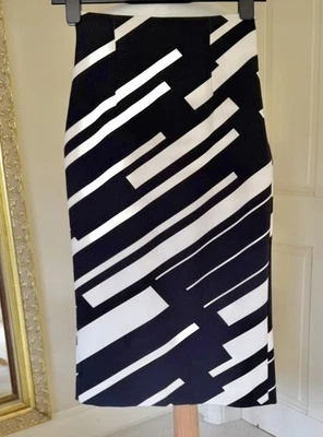 Zara Basic Stretch Pencil Midi Skirt Size XS Black/Ivory Chic Slim Fit Rear Vent - Image 1 of 4