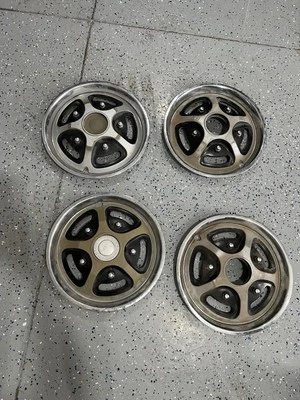 Оригинальный колпак ступицы 15 дюймов для Ford F-150 F-100 Bronco 1973-1979 годов выпуска - Изображение 1 из 4