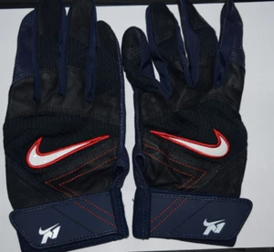 Guante de Bateo Dan Uggla Usado en Juego Nike Atlanta Braves #26 Usado Azul - Imagen 1 de 5