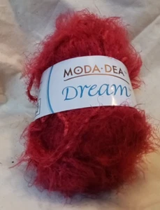 Moda-Dea Dream Yarn 50g 93 yd Raspberry - Picture 1 of 4