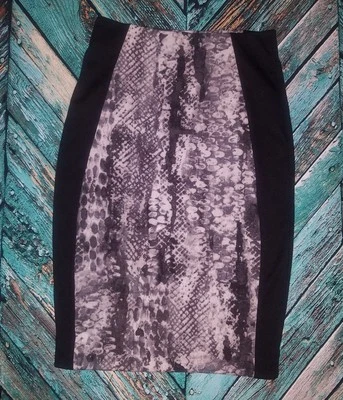 Mossimo Falda Lápiz Piel Serpiente Gris Negro Panel XS Elástica 25x23.5 Foto 1 de 4