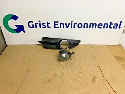 2007 Volkswagen EOS O/S DRIVER FAROL DE NEBLINA DIANTEIRO E ACABAMENTO (B3) - Imagem 1 de 4