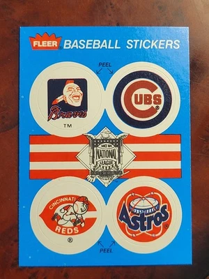Pegatina con el logotipo del equipo Fleer 1989 Braves/Cachorros/Rojos/Astros casi nueva Foto 1 de 3