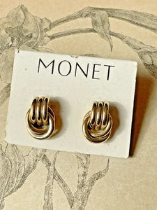 Jolie paire de boucles d'oreilles en métal doré signé Monet - Picture 1 of 3