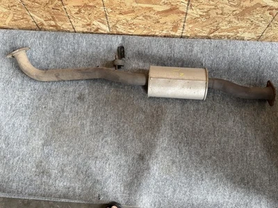 Средняя труба глушителя выхлопной системы 2003-2009 Nissan 350Z в сборе от оригинального производителя 20300-CD000 - Изображение 1 из 4