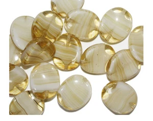 Cuentas de vidrio prensado checo Amber Cloudy Twist 14 mm (paquete de 16) - Imagen 1 de 3