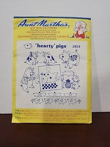 Hearty Pigs 3854 Aunt Martha's Hot Iron Embroidery Transfers New - Picture 1 of 3