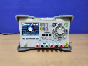 Fuente de alimentación Rigol DP831A +30V/2A -30V/2A 8V/5A DC - Imagen 1 de 5