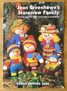 Folleto de 7 muñecas tejidas de Jean Greenhowe's SCARECROW FAMILY - Imagen 1 de 3