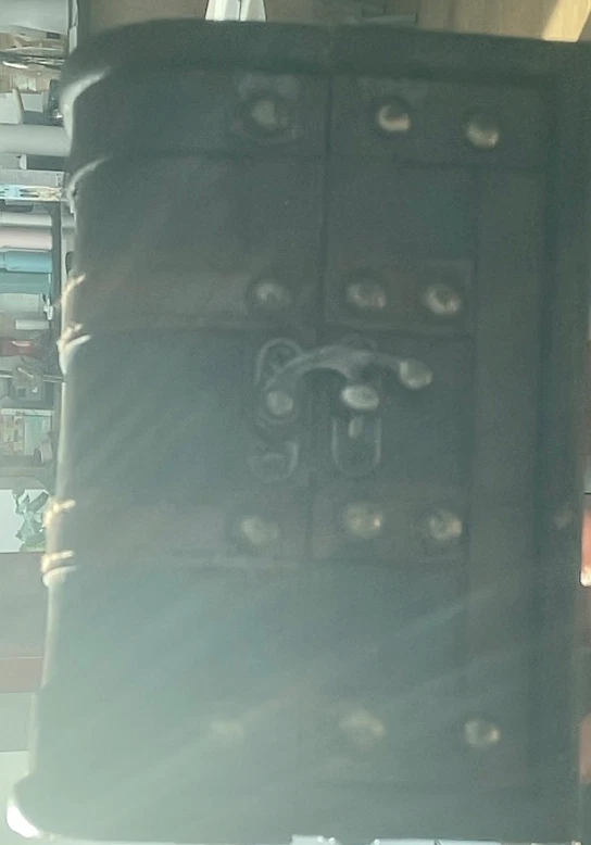 Wooden Small Chest  10x7x5 no brand - Image 1 of 1