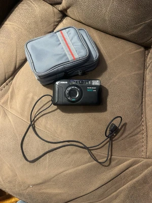 Cámara de disparo puntual Canon Sure Shot Max fecha 35 mm 38 mm f/3,5 lente y estuche probados Foto 1 de 4