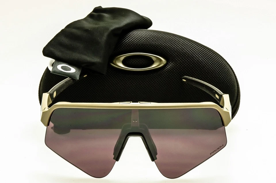 Oakley Sunglasses Sutro Lite Sweep OO9465-2439 Terrain Tan with Prizm Road Black