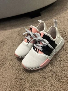 Adidas Ultra Boost SHW 675001 Sneaker Athletic Shoe Size 4.5 - Picture 1 of 5