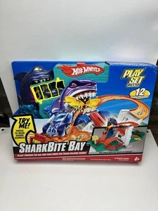 Hot Wheels N4739 SHARKBITE BAY Fold & Go Pop Up Playset 2008 Collectible HTF - Picture 1 of 7