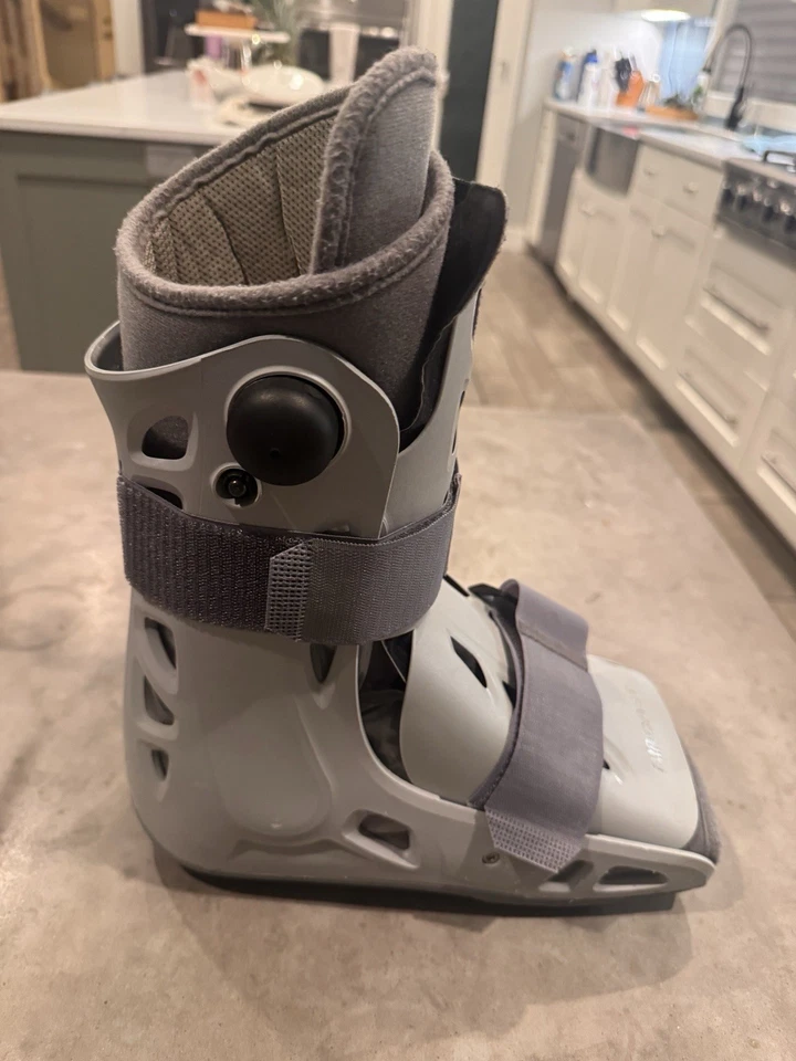 Aircast Air Select Soporte Estándar Caminar Usado en Excelente Condición Bota Talla Grande DJO LLC Foto 1 de 4