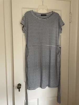 Moda Mujer Vestido de Verano Negro Rayas Laterales Bolsillos Cinturones Delanteros Talla M Foto 1 de 4