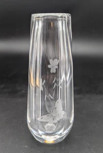 Florero ORREFORS Cristal Transparente Grabado Trébol Mariposa 5" Firmado 4 Lados Planos - Imagen 1 de 7