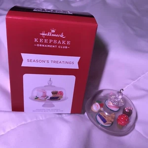 Hallmark 2021 Seasons Treatings KOC REPAINT Santa Cookie Pie Kuchenständer Ornament - Bild 1 von 12