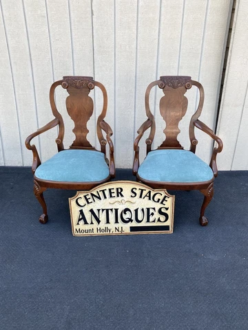 64506   Pair Burled  Mahogany Armchairs  Chair s Cover