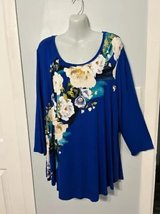 Neu mit Etikett JM Collection Multi-Top blau Blumenmuster mit 3/4- bis Langarm Übergröße 2X - Bild 1 von 3