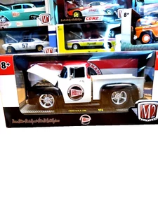 M2 Machines Trucks 1:24 Scale 1956 Ford F-100 Premium Edition - Picture 1 of 11