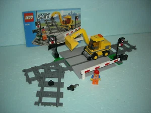 LEGO City Ferrovia 7936 - Passaggio a livello con escavatore ferroviario, completo (senza scatola originale)! - Foto 1 di 2