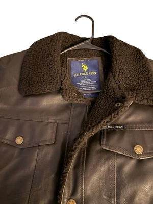 U.S. Polo Assn. Chaqueta de abrigo de piel/piel sintética marrón oscuro - Grande Foto 1 de 4
