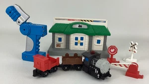 Fisher Price GeoTrax Tracktown Train Depot Station with Remote Control Dock Set - Picture 1 of 13
