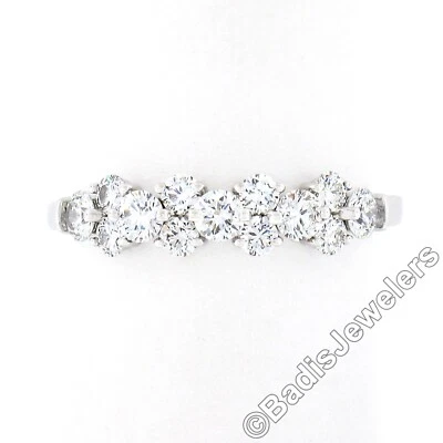 NUEVO ANILLO DE ALIANZA DE BODA DE ORO BLANCO DE 18k de 0,82 quilates redondo con racimo de diamantes Foto 1 de 4