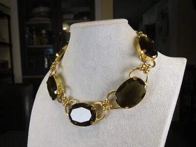 Beautiful RJ Graziano olive green chunky plastic & gold-tone statement necklace - Image 1 of 4
