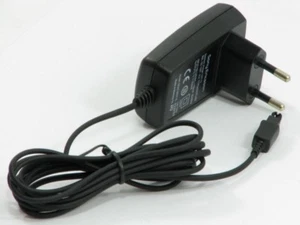 2 x ORYGINALNE / ORYGINALNE Sony ERICSSON Ładowarki ścienne sieciowe 2 PIN WTYCZKA UE Telefon retro - Zdjęcie 1 z 1