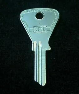 H62VG MERCEDES BENZ 300SL Gullwing Trunk Door KEY Blank 1954-57, also Borgward - Picture 1 of 6