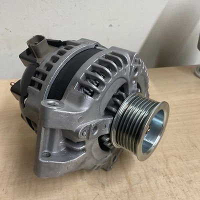 Alternator fits Honda CR-V 2.4L L4 2007-2011 104210-3290 31100RAAA01 CSC29 13980 - Image 1 of 4