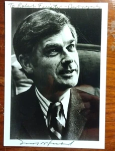 Oregon Senator, Governor Mark Hatfield (1922-2011) Signed & Inscribed B/W Photo - Picture 1 of 2