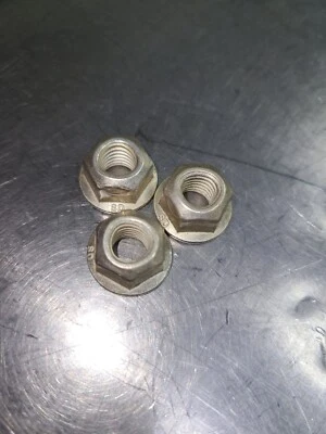 MINI Cooper (07-15) Porca de Escape (3) Coletor de Escape para Tubo Conversor Catalítico - Imagem 1 de 3