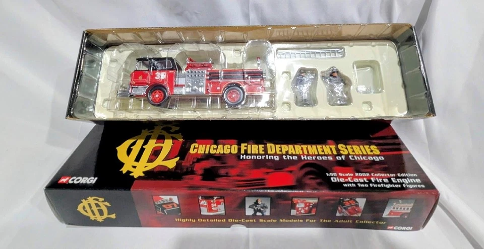 Corgi CHICAGO Mack CF Pumper Co. 35 con figuras #52007 Foto 1 de 2