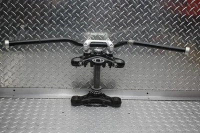 Triumph Street 2016 horquillas delanteras dobles superior inferior triple árbol y manillar Foto 1 de 4