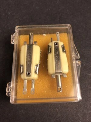 Two Vintage ARISTA 2081-1 Phonograph Cartridges - Image 1 of 4