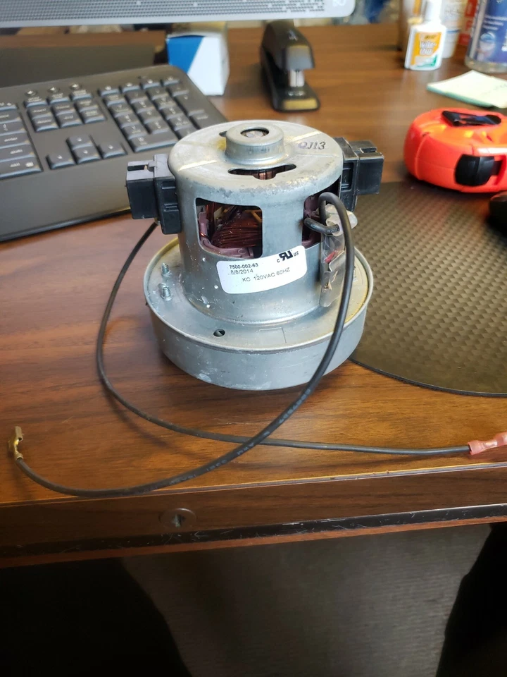 NEW ELECTROLUX VACUUM CLEANER MOTOR 7500-002-63 120VAC 60HZ  OEM FITS Z1860 - Image 1 of 4