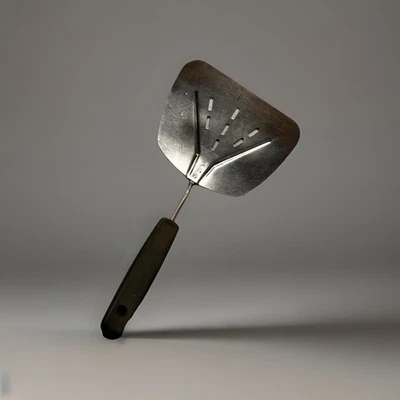 Espátula ranurada ancha de acero inoxidable Foley vintage mango negro Foto 1 de 4