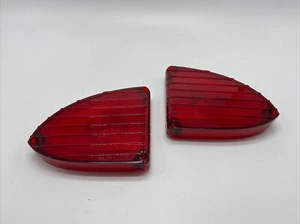 1960 1961 1962 1963 1964 1965 1966 CHEVROLET GMC SUBURBAN PANEL TAIL LIGHT LENS - Picture 1 of 3