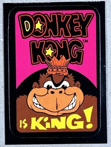 1982 Topps Donkey Kong Pegatinas #27 Donkey Kong Is King! Tarjeta Nintendo - Imagen 1 de 2