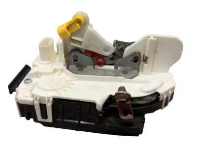 Jeep Patriot 2007 2008 2009 2010 pestillo de puerta delantera derecha - Rh - OEM: 4589416AG Foto 1 de 4